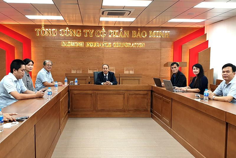 Ban điều hành Tổng công ty Bảo Minh nhận giải qua hình thức trao giải trực tuyến