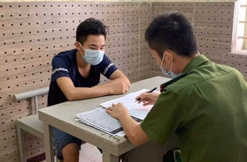 Cơ quan Công an lấy lời khai của đối tượng Nguyễn Đình Thuỷ