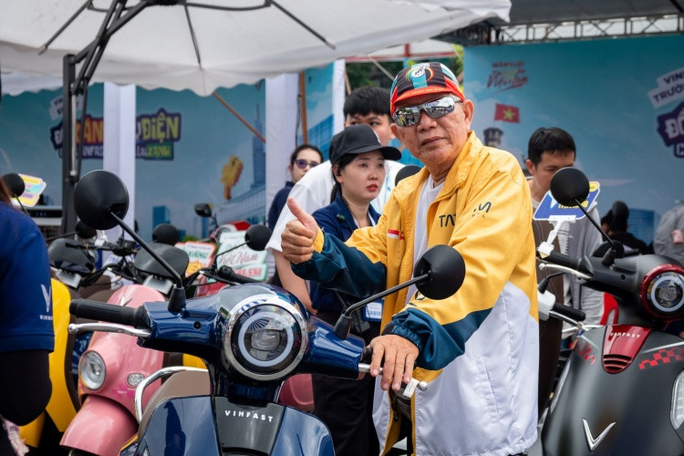 Sau khi mua xe Evo200, ông Lương Trắc Nhiên (TP.HCM) sẽ tham gia Xanh SM Platform.