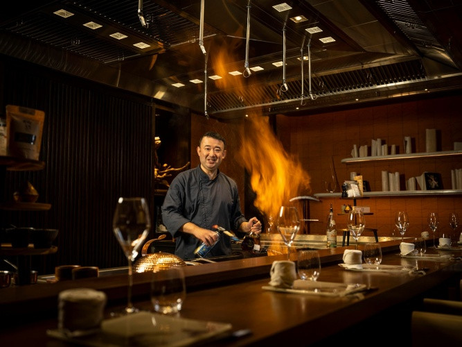 Hibana by Koki duy trì 1 sao Michelin danh giá trong ba năm liên tiếp Hibana by Koki duy trì 1 sao Michelin danh giá trong ba năm liên tiếp