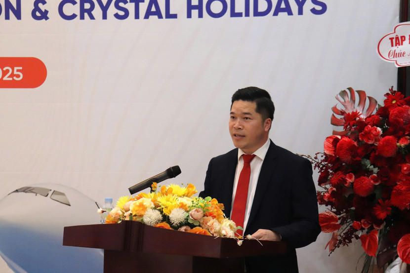 Ông Hoàng Văn Dũng, Giám đốc Cảng Hàng không quốc tế Vân Đồn, tại lễ ký kết. Ảnh: Ánh Dương