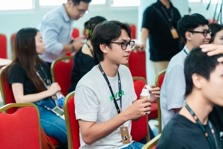 Diễn viên Đức Mạnh tại workshop “Ươm mầm tài năng”