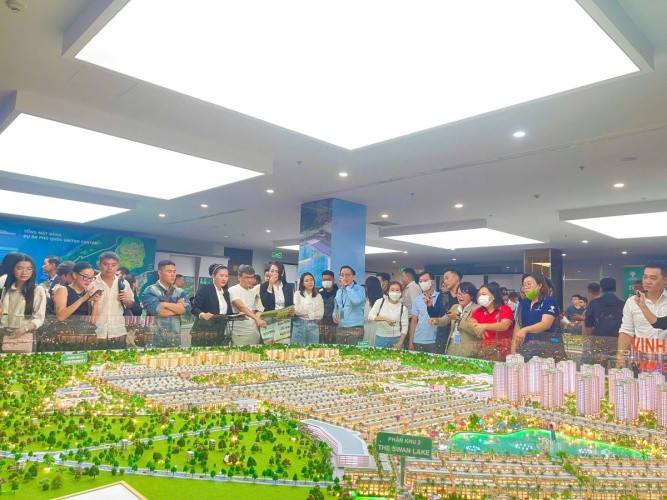 Hiếm có dự án nào tại Tây Bắc TP.HCM đạt tiến độ pháp lý như Vinhomes Green City, hiện đã đủ điều kiện ký hợp đồng mua bán với khách hàng Hiếm có dự án nào tại Tây Bắc TP.HCM đạt tiến độ pháp lý như Vinhomes Green City, hiện đã đủ điều kiện ký hợp đồng mua bán với khách hàng