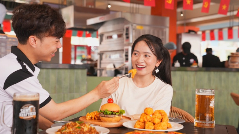 Du khách có nhiều lựa chọn ẩm thực khi đến chơi Sun World Ha Nam