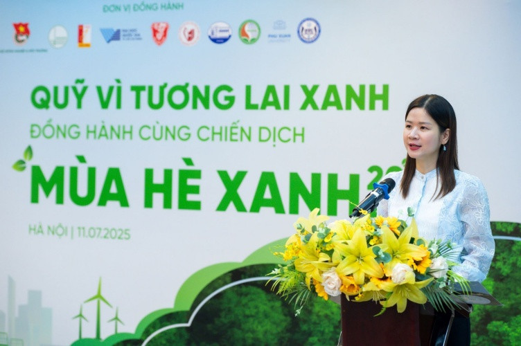 TS. Lê Thái Hà, Giám đốc điều hành Quỹ Vì tương lai xanh,nêu bật ý nghĩa lan tỏa của chiến dịch Mùa hè Xanh, khi các chiến sĩ tình nguyện sẽ trực tiếp gói phần cải thiện môi trường sống củahàng chục nghìn người dân. TS. Lê Thái Hà, Giám đốc điều hành Quỹ Vì tương lai xanh,nêu bật ý nghĩa lan tỏa của chiến dịch Mùa hè Xanh, khi các chiến sĩ tình nguyện sẽ trực tiếp gói phần cải thiện môi trường sống củahàng chục nghìn người dân.