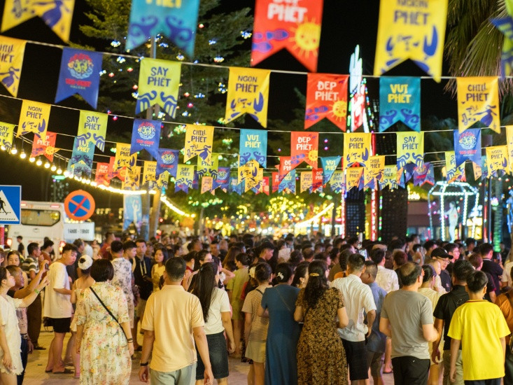 Chợ đêm Vui-Fest Ha Long