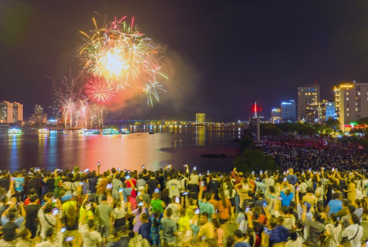 Lễ hội pháo hoa quốc tế Đà Nẵng đã trở thành sản phẩm du lịch mang tính biểu tượng của địa phương