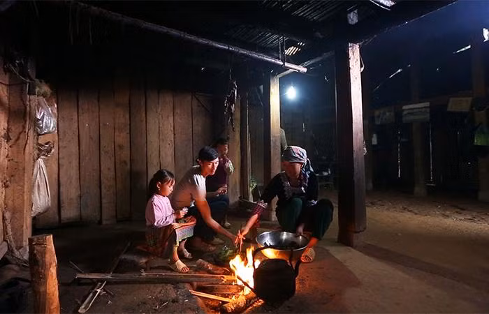 Căn nhà cũ lụp xụp của gia đình Má A Tông