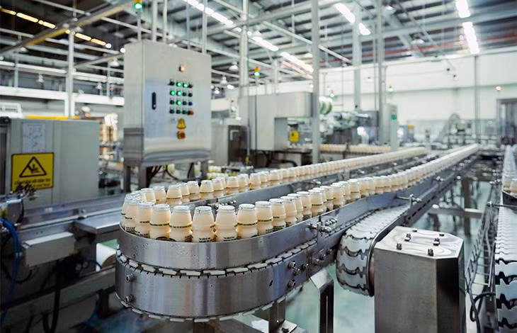 Các nhà máy của Vinamilk trên cả nước thực hiện “3 tại chỗ”, duy trì sản xuất, đảm bảo đáp ứng nhu cầu sản phẩm dinh dưỡng trong dịch bệnh