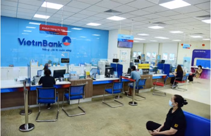 Trước diễn biến phức tạp của dịch bệnh, VietinBank triển khai nhiều gói tín dụng nhằm hỗ trợ doanh nghiệp và người dân tiếp cận nguồn vốn thương mại với chi phí hợp lý Trước diễn biến phức tạp của dịch bệnh, VietinBank triển khai nhiều gói tín dụng nhằm hỗ trợ doanh nghiệp và người dân tiếp cận nguồn vốn thương mại với chi phí hợp lý