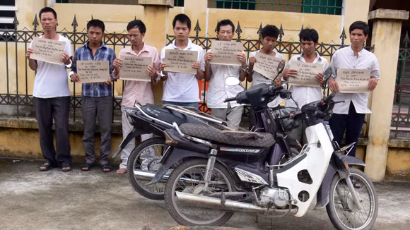 Các đối tượng liên quan đến vụ trộm gỗ sưa