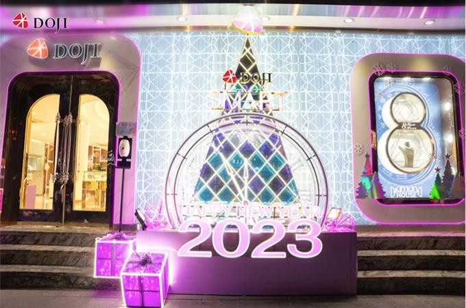 DOJI Smart số 22B Hai Bà Trưng – Hà Nội lên đèn lung linh mừng mùa Noel 2022 ấm áp DOJI Smart số 22B Hai Bà Trưng – Hà Nội lên đèn lung linh mừng mùa Noel 2022 ấm áp