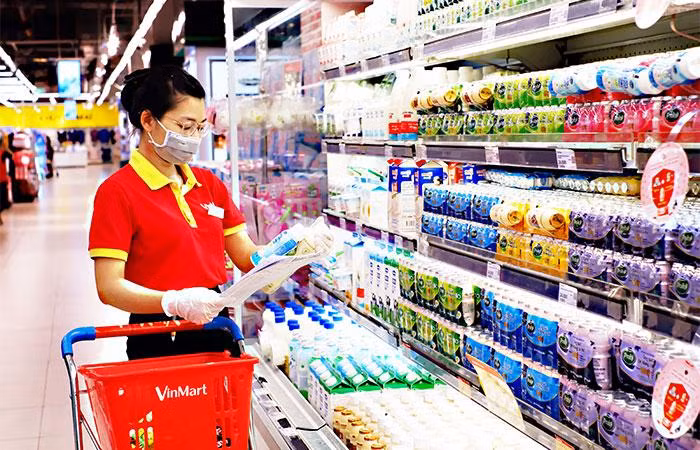 Siêu thị VinMart tuân thủ tuyệt đối 5K và cung cấp các sản phẩm “Tươi ngon thượng hạng” giúp khách hàng an tâm mua sắm Siêu thị VinMart tuân thủ tuyệt đối 5K và cung cấp các sản phẩm “Tươi ngon thượng hạng” giúp khách hàng an tâm mua sắm