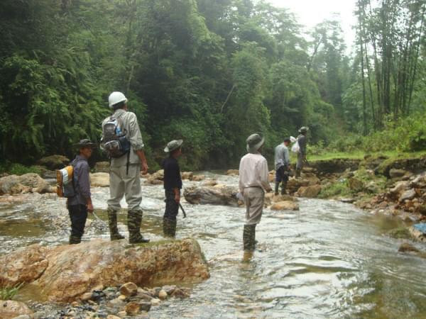 Đoàn kỹ sư Sun Group đi khảo sát Fansipan năm 2013