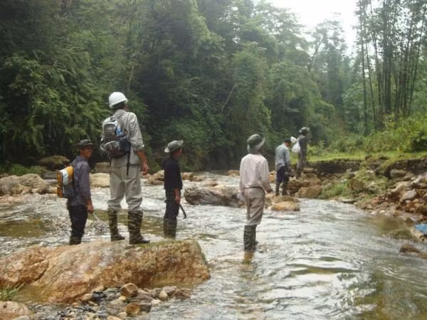 Đoàn kỹ sư Sun Group đi khảo sát Fansipan năm 2013