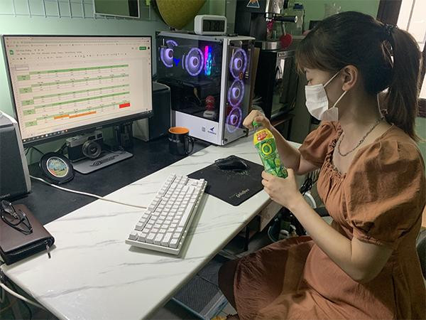 Làm việc tại nhà vẫn dễ dàng trúng thưởng cùng Trà Xanh Không Độ. Làm việc tại nhà vẫn dễ dàng trúng thưởng cùng Trà Xanh Không Độ.