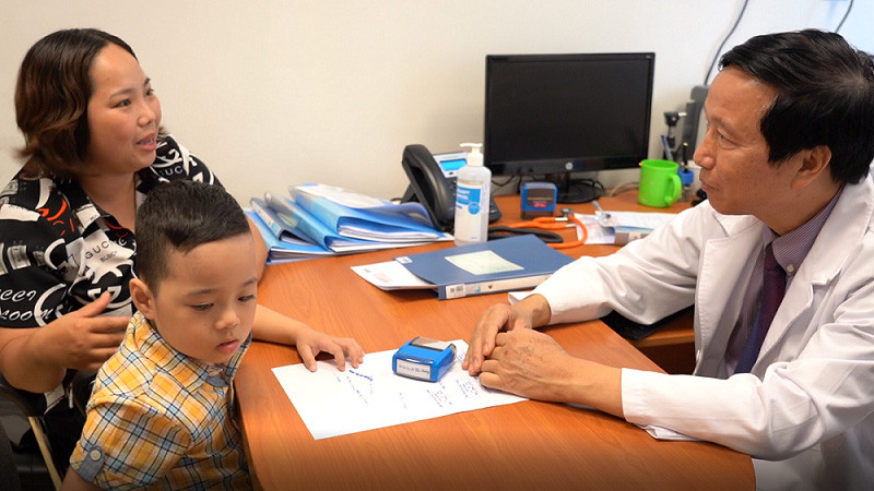 Kết quả nghiên cứu ghép tế bào gốc kết hợp giáo dục cho trẻ tự kỷ tại Vinmec được các nhà khoa học thế giới đánh giá đầy hứa hẹn, mở ra cơ hội cải thiện sức khỏe cho các em bé mắc căn bệnh này