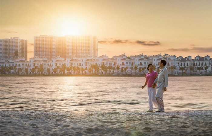 Dạo bộ trên bờ cát giúp cải thiện các vấn đề về hô hấp, tim mạch và giúp lưu thông khí huyết