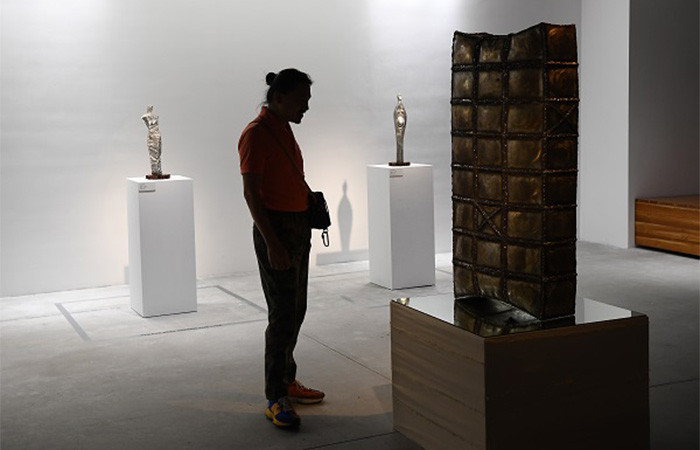 Tác phẩm Chuyển động bên trong của tác giả Khổng Đỗ Tuyền Tác phẩm Chuyển động bên trong của tác giả Khổng Đỗ Tuyền