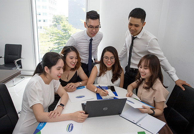 Vinamilk thu hút đội ngũ nhân sự trẻ nhờ môi trường làm việc tốt và thông qua các chương trình như Quản trị viên tập sự Vinamilk thu hút đội ngũ nhân sự trẻ nhờ môi trường làm việc tốt và thông qua các chương trình như Quản trị viên tập sự