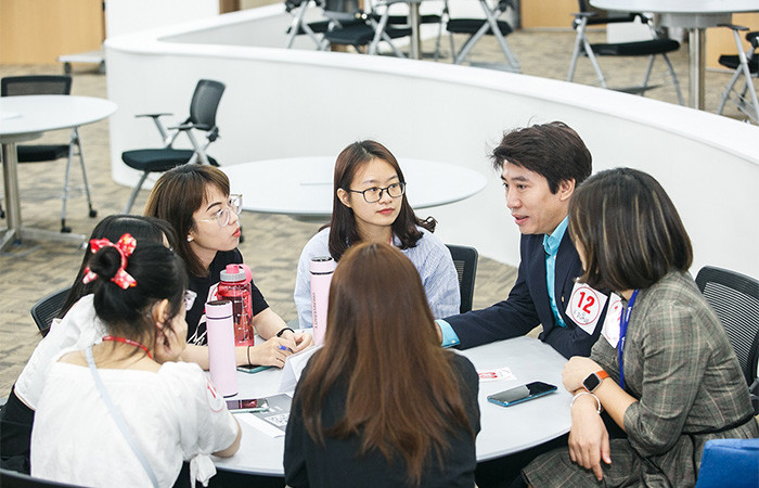 Theo PGS.TS Vũ Anh Dũng, Healthy Lifestyle dạy sinh viên cách có một cuộc sống lành mạnh