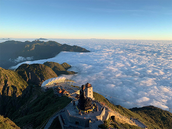 Tháng 10 cũng là mùa săn mây trên đỉnh Fansipan