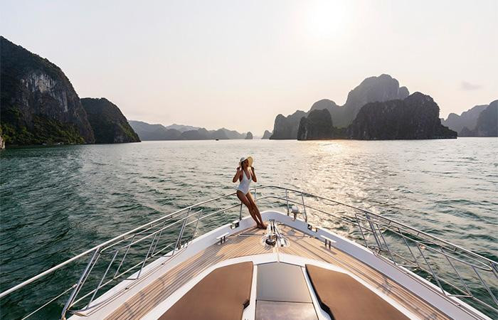 Trải nghiệm kỳ nghỉ xa hoa trên siêu phẩm FLC Albatross (Ảnh: FLC Hạ Long)