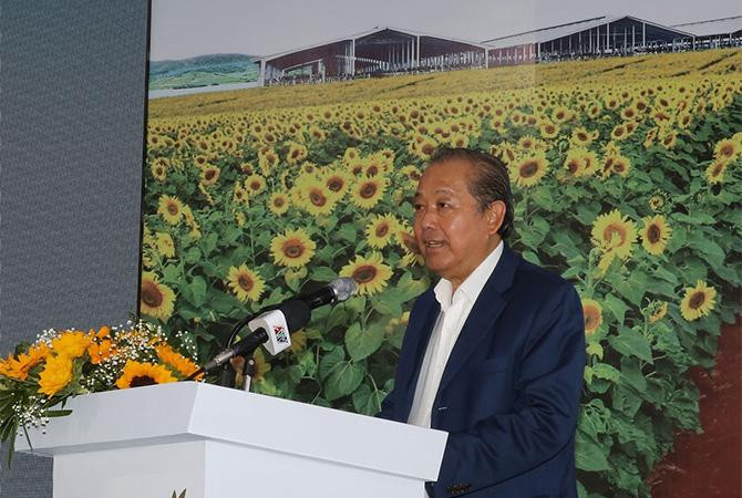 Phó Thủ tướng thường trực Trương Hòa Bình phát biểu tại lễ khởi công. Phó Thủ tướng thường trực Trương Hòa Bình phát biểu tại lễ khởi công.