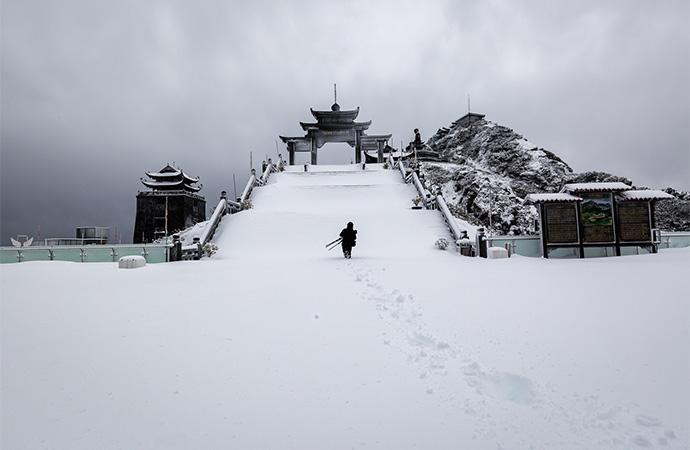 Fansipan tuyết phủ trắng Fansipan tuyết phủ trắng