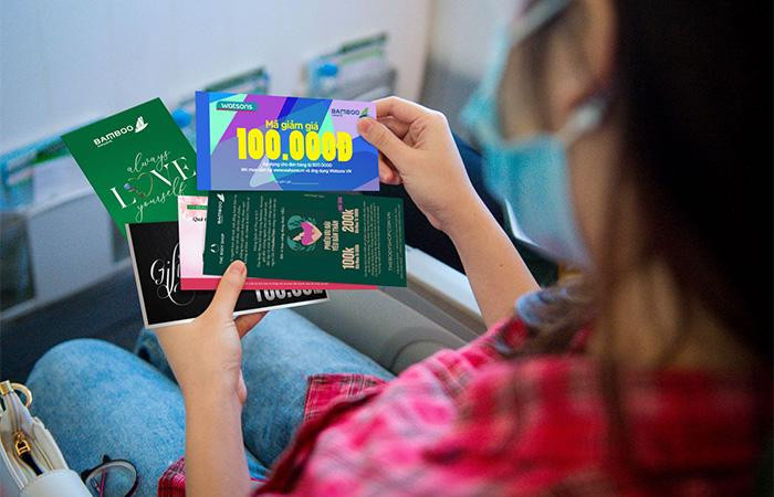 Thông qua chương trình “Always Love Yourself”, hãng bay mong muốn gởi lời chúc tốt đẹp nhất đến chị em phụ nữ Thông qua chương trình “Always Love Yourself”, hãng bay mong muốn gởi lời chúc tốt đẹp nhất đến chị em phụ nữ