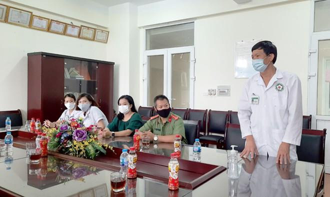 Đại tá - BS Trần Công Tuấn: Bệnh viện Công an thành phố Hà Nội - đơn vị đầu tiên của Thủ đô thực hiện nhiệm vụ cách ly các công dân Việt Nam trở về từ vùng dịch.