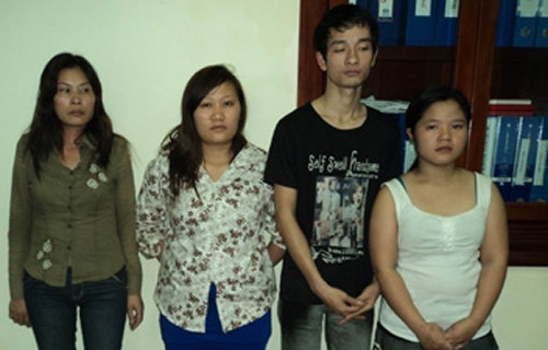 4 bị can bị đề nghị truy tố về tội mua bán trẻ em