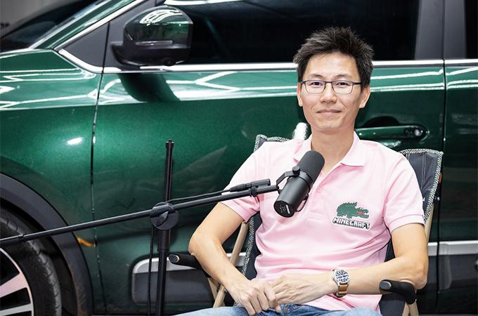 Chuyên gia công nghệ Bạch Thành Trung với VF e34 Chuyên gia công nghệ Bạch Thành Trung với VF e34