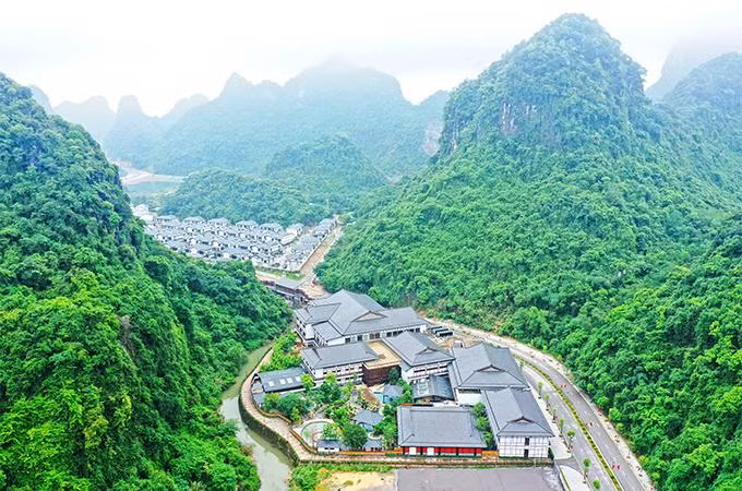 Khu nghỉ dưỡng suối khoáng nóng Yoko Onsen Quang Hanh (Quảng Ninh)