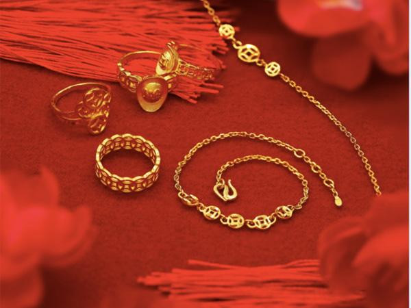 Những món trang sức vàng 24K công nghệ 3D có kiểu dáng đa dạng, mang ý nghĩa thu hút tài lộc khi chủ nhân sở hữu trong ngày Thần Tài.