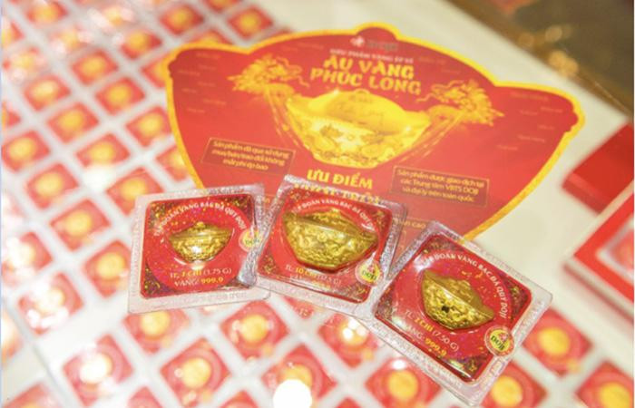 Vàng ép vỉ Âu Vàng Phúc Long, Nhẫn Lôc – Phát – Tài… là những sản phẩm đóng mác DOJI cũng được lòng nhiều khách hàng mua để cầu may.