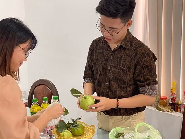 Ăn nhiều rau củ, trái cây tươi