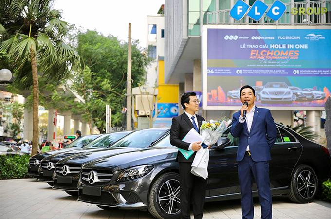 Golfer Nguyễn Thanh Anh phát biểu tại lễ trao giải Hole-in-one của giải FLCHomes Autumn Tournament 2020 Golfer Nguyễn Thanh Anh phát biểu tại lễ trao giải Hole-in-one của giải FLCHomes Autumn Tournament 2020