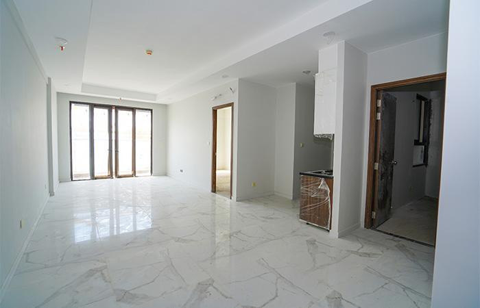 Chủ đầu tư đang hoàn thiện mặt ngoài dự án lẫn nội thất của từng căn hộ Opal Boulevard.