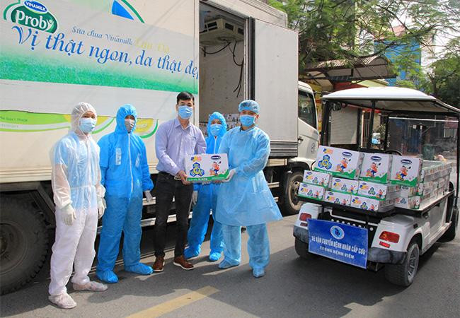 Tại Hải Phòng, gần 600 em nhỏ tại Bệnh viện trẻ em Hải Phòng cũng đã nhận được sự hỗ trợ từ Vinamilk Tại Hải Phòng, gần 600 em nhỏ tại Bệnh viện trẻ em Hải Phòng cũng đã nhận được sự hỗ trợ từ Vinamilk