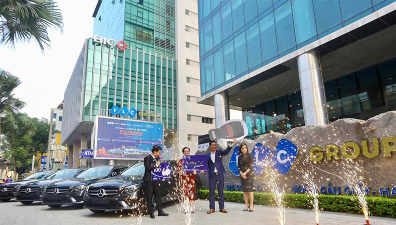 Golfer Nguyễn Thanh Anh nhận giải thưởng HIO khủng lên tới 10 tỷ đồng Golfer Nguyễn Thanh Anh nhận giải thưởng HIO khủng lên tới 10 tỷ đồng