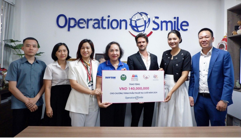 Công ty MM Mega Market Việt Nam cùng các đơn vị đối tác trao tặng 140 triệu đồng cho Tổ chức Phẫu thuật nụ cười (Operation Smile Việt Nam)