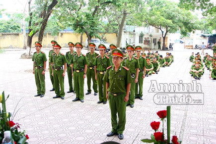 Tổ chức cuộc thi khảo sát về kiểm tra điều lệnh CAND ảnh 12