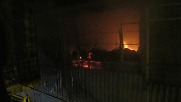 Hà Nội: Nửa đêm cháy rực trong phố cổ ảnh 8