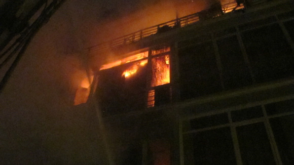 Hà Nội: Nửa đêm cháy rực trong phố cổ ảnh 7