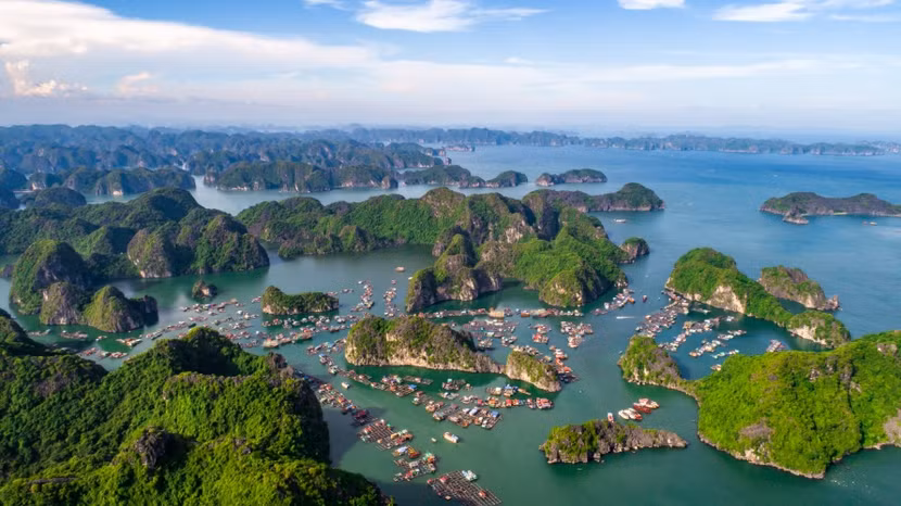 Quần đảo Cát Bà cùng với Vịnh Hạ Long được công nhận là Di sản thiên nhiên thế giới liên tỉnh đầu tiên tại Việt Nam Quần đảo Cát Bà cùng với Vịnh Hạ Long được công nhận là Di sản thiên nhiên thế giới liên tỉnh đầu tiên tại Việt Nam