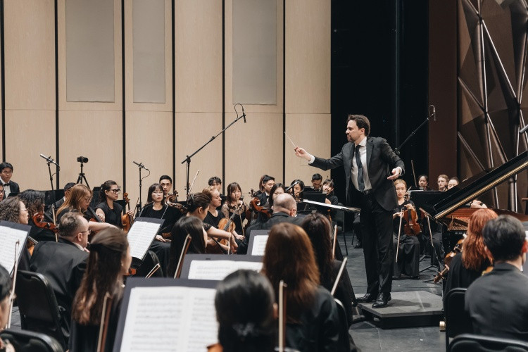 Đêm hòa nhạc sẽ đưa khán giả trở về thời khắc lịch sử trọng đại của dân tộc Việt Nam Đêm hòa nhạc sẽ đưa khán giả trở về thời khắc lịch sử trọng đại của dân tộc Việt Nam