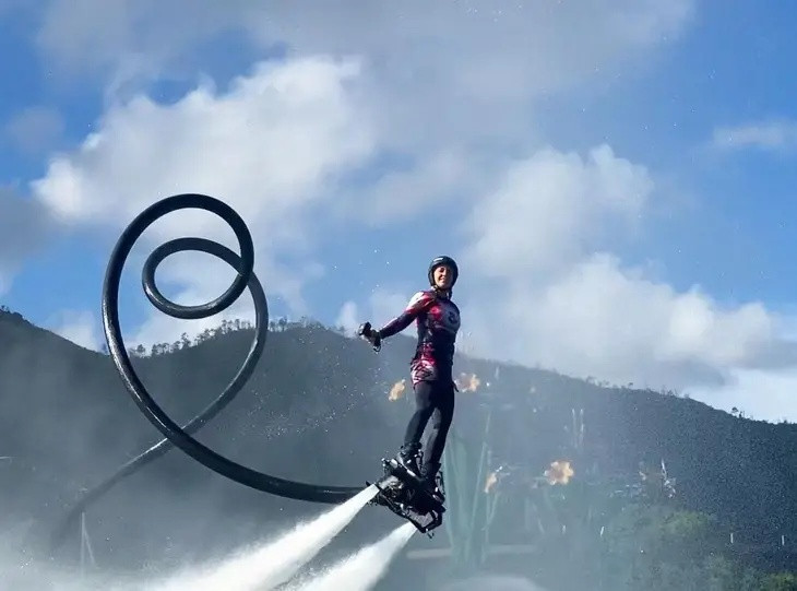 Nữ vận động viên sẽ tham gia trình diễn trong show Jetski với chủ đề “Symphony of River”(Ảnh minh họa)