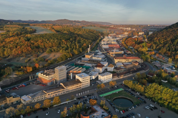 H.C. Nhà máy của Starck Holding ở Goslar, Đức H.C. Nhà máy của Starck Holding ở Goslar, Đức