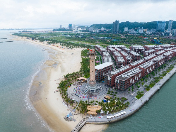 Các yogist tham gia workshop và Lễ thượng cờ tại Ngọn Hải Đăng Các yogist tham gia workshop và Lễ thượng cờ tại Ngọn Hải Đăng